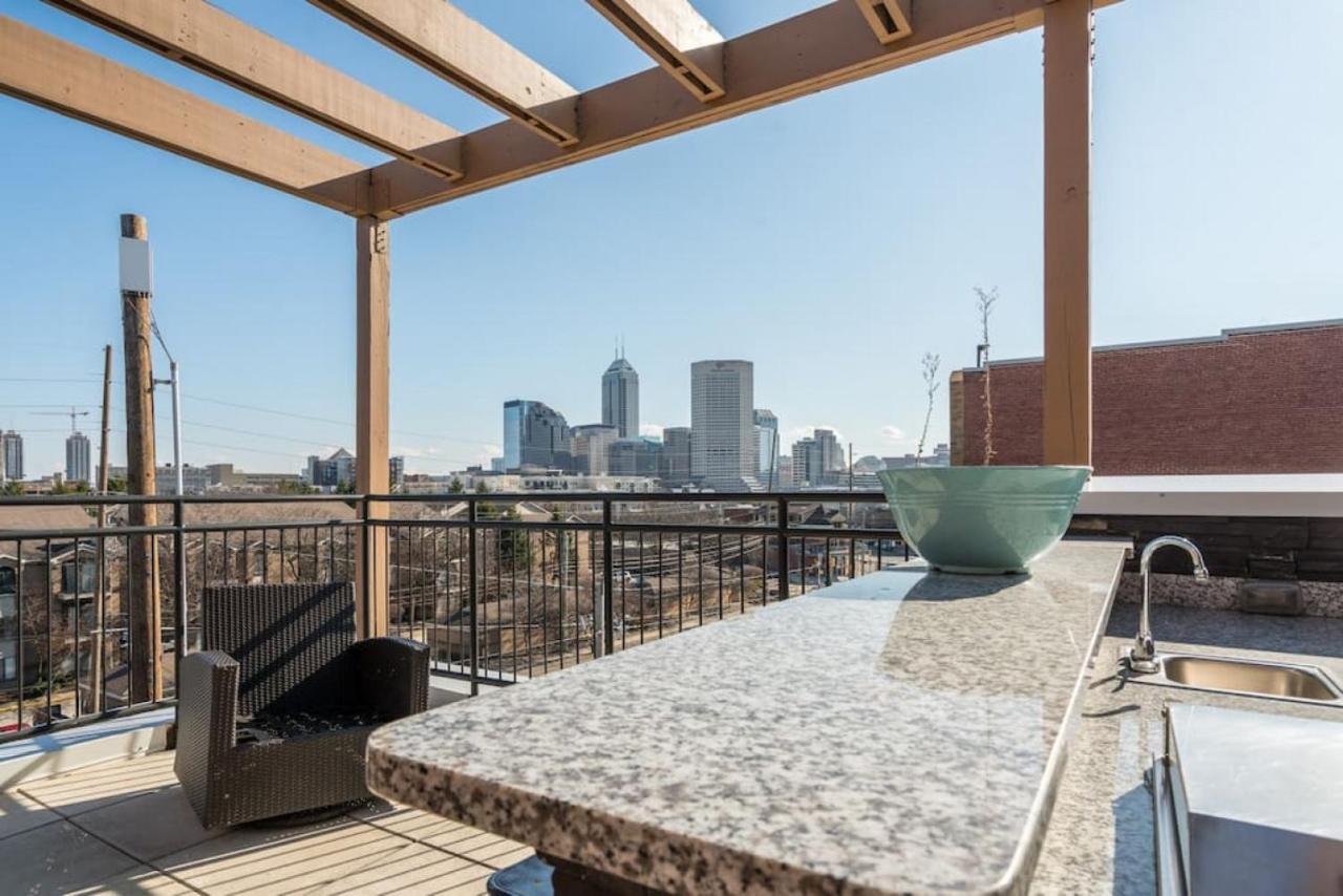 شقة Private Bed Downtown Indy - Shared إنديانابوليس المظهر الخارجي الصورة